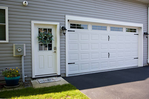24/7 Emergency Garage Door Panel Replacement experts in Haledon, NJ